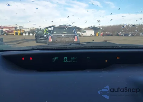 2009 Toyota Prius Touring from USA, damaged, VIN JTDKB20U493463157